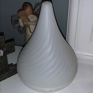 Essential oil diffuser with essential oils